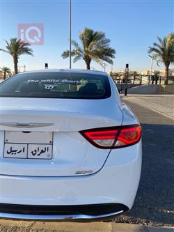کرایسلەر 200